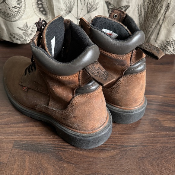 Red Wing Dynaforce 6” Waterproof Steal Toe Boots - Picture 8 of 9